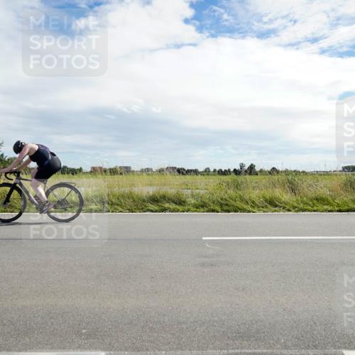 31.08.2025 - Elbe Triathlon Hamburg Michael Burmester http://msf.ph/oto/8694262 31.08.2025 14:49:06 Radfahren 136 meine-sportfotos.de