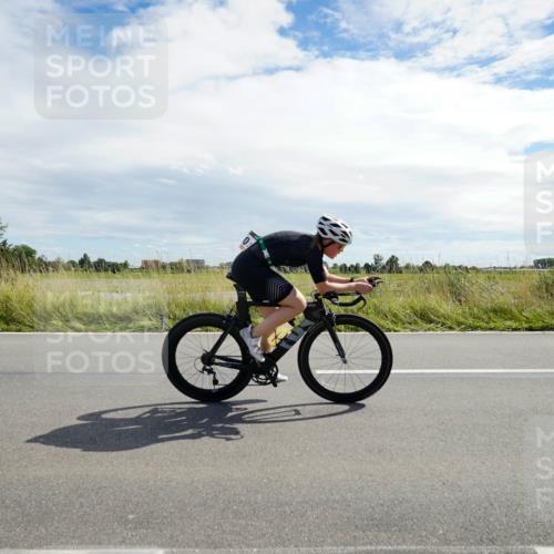 31.08.2025 - Elbe Triathlon Hamburg Michael Burmester http://msf.ph/oto/8694263 31.08.2025 14:49:27 Radfahren 145 meine-sportfotos.de