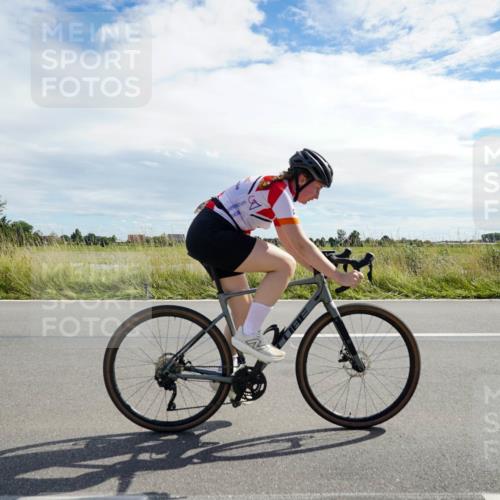 31.08.2025 - Elbe Triathlon Hamburg Michael Burmester http://msf.ph/oto/8694264 31.08.2025 14:49:27 Radfahren 145 meine-sportfotos.de