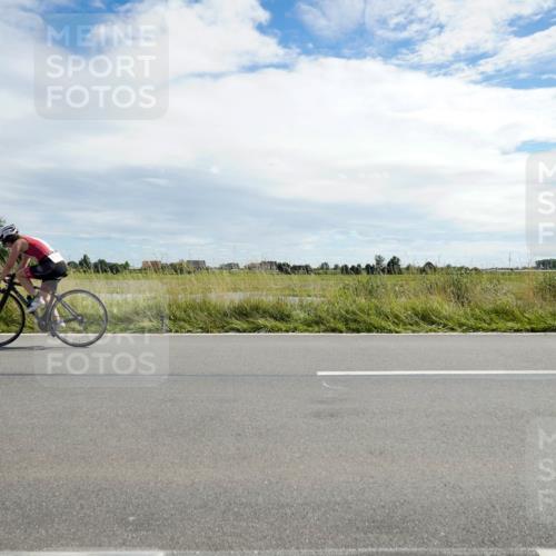 31.08.2025 - Elbe Triathlon Hamburg Michael Burmester http://msf.ph/oto/8694280 31.08.2025 14:50:19 Radfahren  meine-sportfotos.de