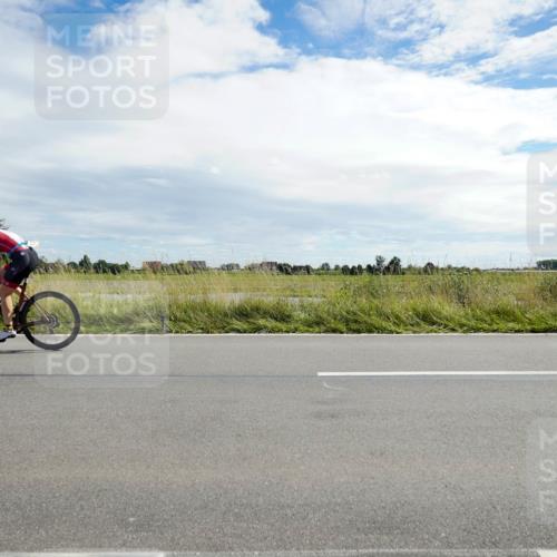 31.08.2025 - Elbe Triathlon Hamburg Michael Burmester http://msf.ph/oto/8694281 31.08.2025 14:50:20 Radfahren  meine-sportfotos.de