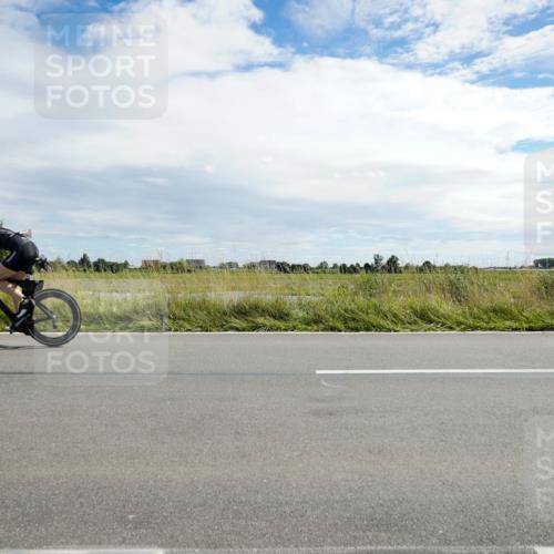31.08.2025 - Elbe Triathlon Hamburg Michael Burmester http://msf.ph/oto/8694285 31.08.2025 14:50:30 Radfahren  meine-sportfotos.de