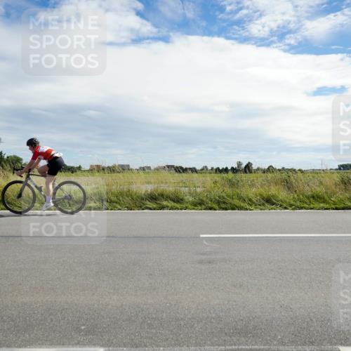 31.08.2025 - Elbe Triathlon Hamburg Michael Burmester http://msf.ph/oto/8694303 31.08.2025 14:51:46 Radfahren 157 meine-sportfotos.de