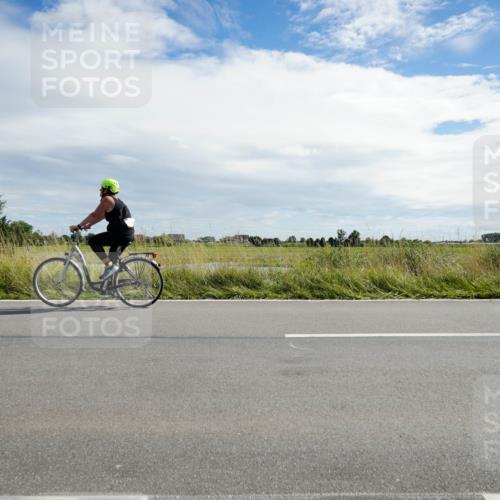 31.08.2025 - Elbe Triathlon Hamburg Michael Burmester http://msf.ph/oto/8694320 31.08.2025 14:52:48 Radfahren  meine-sportfotos.de