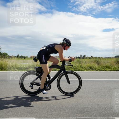 31.08.2025 - Elbe Triathlon Hamburg Michael Burmester http://msf.ph/oto/8694321 31.08.2025 14:52:56 Radfahren 121 meine-sportfotos.de