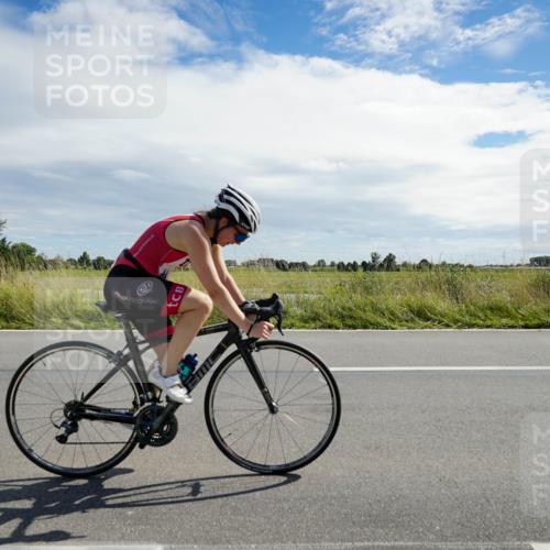31.08.2025 - Elbe Triathlon Hamburg Michael Burmester http://msf.ph/oto/8694324 31.08.2025 14:53:01 Radfahren 121, 141 meine-sportfotos.de