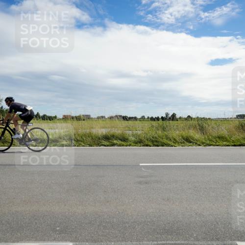 31.08.2025 - Elbe Triathlon Hamburg Michael Burmester http://msf.ph/oto/8694329 31.08.2025 14:53:17 Radfahren 124 meine-sportfotos.de