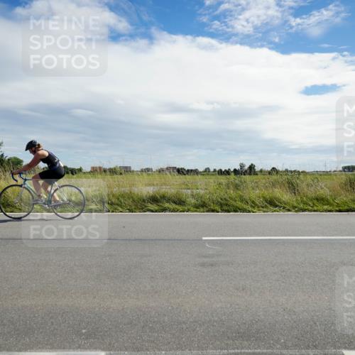 31.08.2025 - Elbe Triathlon Hamburg Michael Burmester http://msf.ph/oto/8694331 31.08.2025 14:53:19 Radfahren 124 meine-sportfotos.de