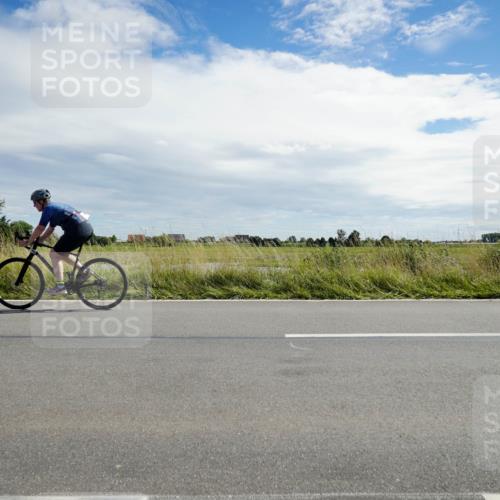 31.08.2025 - Elbe Triathlon Hamburg Michael Burmester http://msf.ph/oto/8694335 31.08.2025 14:53:36 Radfahren  meine-sportfotos.de