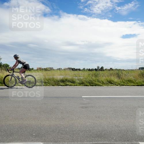 31.08.2025 - Elbe Triathlon Hamburg Michael Burmester http://msf.ph/oto/8694336 31.08.2025 14:53:38 Radfahren  meine-sportfotos.de