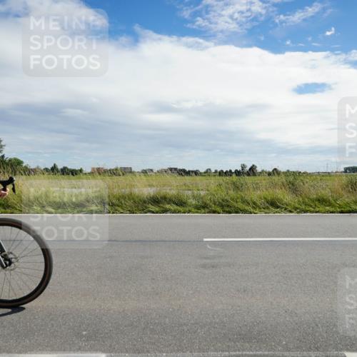 31.08.2025 - Elbe Triathlon Hamburg Michael Burmester http://msf.ph/oto/8694350 31.08.2025 14:54:37 Radfahren  meine-sportfotos.de