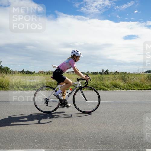 31.08.2025 - Elbe Triathlon Hamburg Michael Burmester http://msf.ph/oto/8694356 31.08.2025 14:54:54 Radfahren  meine-sportfotos.de