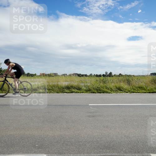 31.08.2025 - Elbe Triathlon Hamburg Michael Burmester http://msf.ph/oto/8694358 31.08.2025 14:54:58 Radfahren  meine-sportfotos.de