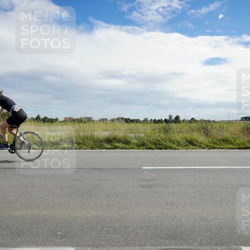 31.08.2025 - Elbe Triathlon Hamburg Michael Burmester http://msf.ph/oto/8694359 31.08.2025 14:55:05 Radfahren  meine-sportfotos.de