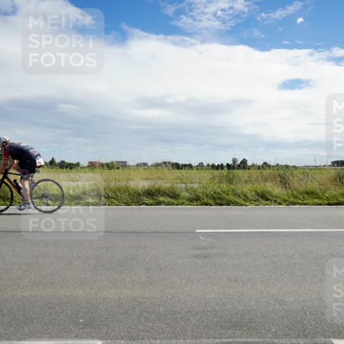 31.08.2025 - Elbe Triathlon Hamburg Michael Burmester http://msf.ph/oto/8694362 31.08.2025 14:55:13 Radfahren  meine-sportfotos.de