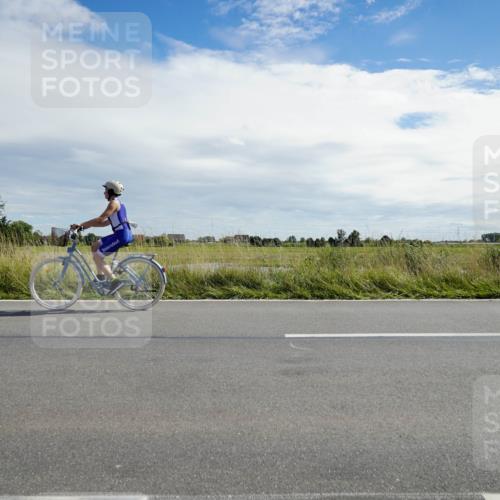 31.08.2025 - Elbe Triathlon Hamburg Michael Burmester http://msf.ph/oto/8694368 31.08.2025 14:56:14 Radfahren  meine-sportfotos.de