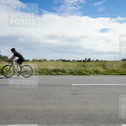 31.08.2025 - Elbe Triathlon Hamburg Michael Burmester http://msf.ph/oto/8694371 31.08.2025 14:56:18 Radfahren  meine-sportfotos.de