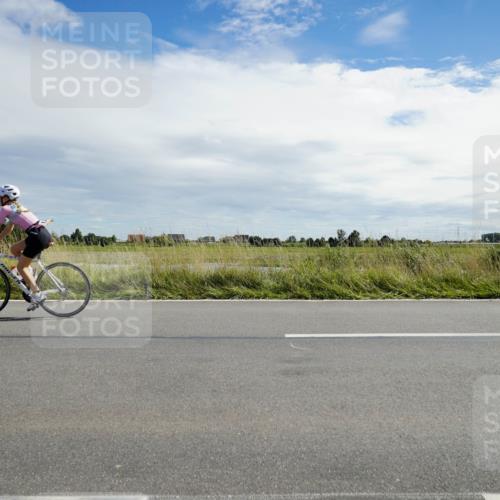 31.08.2025 - Elbe Triathlon Hamburg Michael Burmester http://msf.ph/oto/8694385 31.08.2025 14:57:07 Radfahren  meine-sportfotos.de