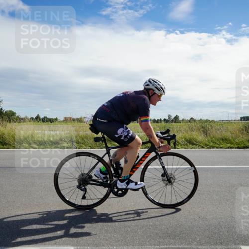 31.08.2025 - Elbe Triathlon Hamburg Michael Burmester http://msf.ph/oto/8694390 31.08.2025 14:57:52 Radfahren 142 meine-sportfotos.de