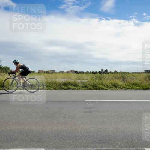 31.08.2025 - Elbe Triathlon Hamburg Michael Burmester http://msf.ph/oto/8694397 31.08.2025 14:58:04 Radfahren  meine-sportfotos.de