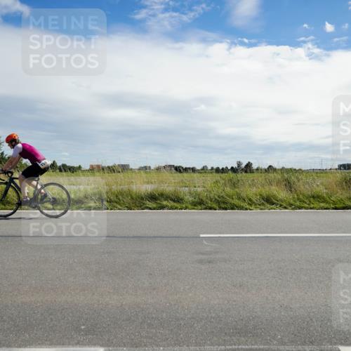 31.08.2025 - Elbe Triathlon Hamburg Michael Burmester http://msf.ph/oto/8694400 31.08.2025 14:58:27 Radfahren  meine-sportfotos.de