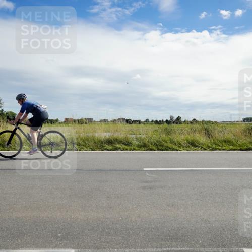 31.08.2025 - Elbe Triathlon Hamburg Michael Burmester http://msf.ph/oto/8694407 31.08.2025 14:59:02 Radfahren  meine-sportfotos.de