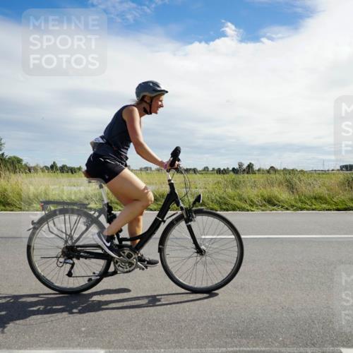 31.08.2025 - Elbe Triathlon Hamburg Michael Burmester http://msf.ph/oto/8694424 31.08.2025 15:01:05 Radfahren  meine-sportfotos.de