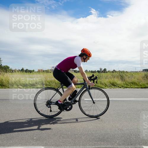 31.08.2025 - Elbe Triathlon Hamburg Michael Burmester http://msf.ph/oto/8694426 31.08.2025 15:01:17 Radfahren 158 meine-sportfotos.de