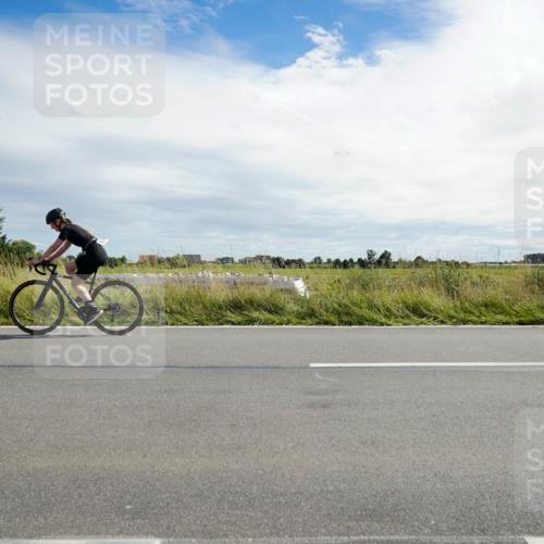 31.08.2025 - Elbe Triathlon Hamburg Michael Burmester http://msf.ph/oto/8694429 31.08.2025 15:01:42 Radfahren  meine-sportfotos.de