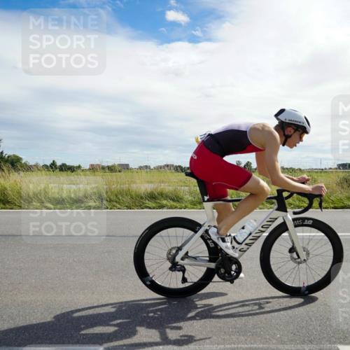 31.08.2025 - Elbe Triathlon Hamburg Michael Burmester http://msf.ph/oto/8694435 31.08.2025 15:02:42 Radfahren  meine-sportfotos.de