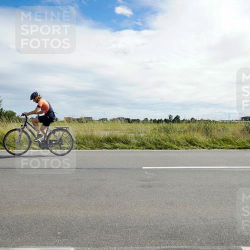 31.08.2025 - Elbe Triathlon Hamburg Michael Burmester http://msf.ph/oto/8694440 31.08.2025 15:02:48 Radfahren  meine-sportfotos.de