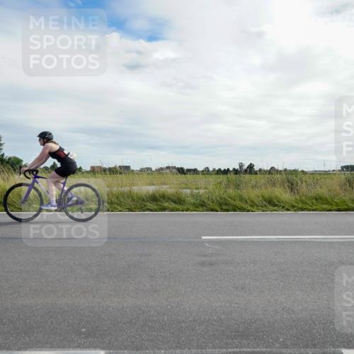 31.08.2025 - Elbe Triathlon Hamburg Michael Burmester http://msf.ph/oto/8694448 31.08.2025 15:04:28 Radfahren  meine-sportfotos.de