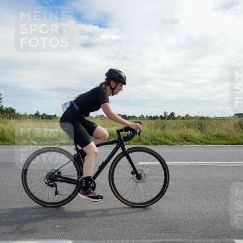 31.08.2025 - Elbe Triathlon Hamburg Michael Burmester http://msf.ph/oto/8694449 31.08.2025 15:04:44 Radfahren  meine-sportfotos.de