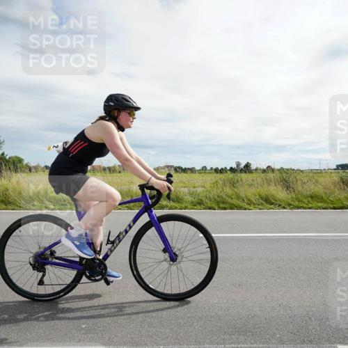 31.08.2025 - Elbe Triathlon Hamburg Michael Burmester http://msf.ph/oto/8694470 31.08.2025 15:07:55 Radfahren  meine-sportfotos.de