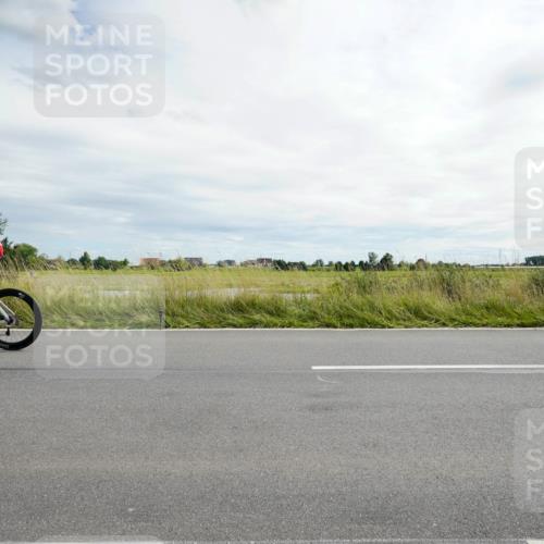 31.08.2025 - Elbe Triathlon Hamburg Michael Burmester http://msf.ph/oto/8694472 31.08.2025 15:08:06 Radfahren  meine-sportfotos.de