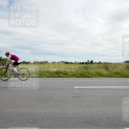 31.08.2025 - Elbe Triathlon Hamburg Michael Burmester http://msf.ph/oto/8694474 31.08.2025 15:08:46 Radfahren  meine-sportfotos.de
