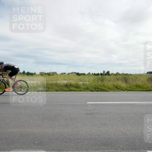31.08.2025 - Elbe Triathlon Hamburg Michael Burmester http://msf.ph/oto/8694480 31.08.2025 15:09:34 Radfahren  meine-sportfotos.de