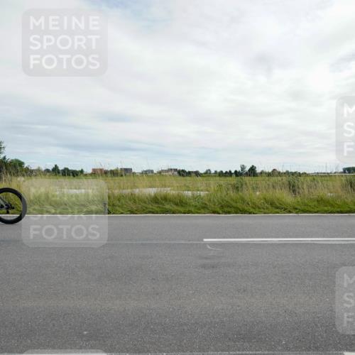 31.08.2025 - Elbe Triathlon Hamburg Michael Burmester http://msf.ph/oto/8694499 31.08.2025 15:13:40 Radfahren  meine-sportfotos.de