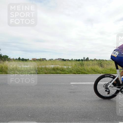 31.08.2025 - Elbe Triathlon Hamburg Michael Burmester http://msf.ph/oto/8694502 31.08.2025 15:13:53 Radfahren  meine-sportfotos.de