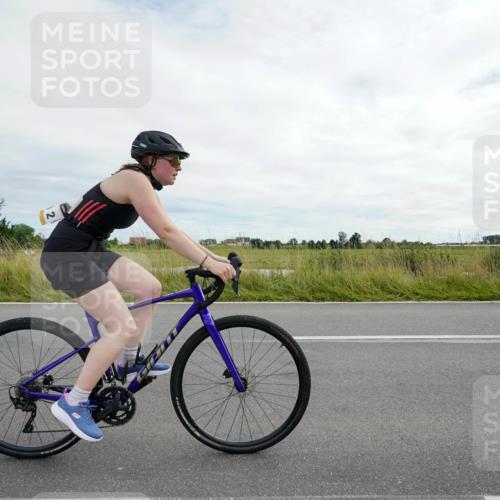 31.08.2025 - Elbe Triathlon Hamburg Michael Burmester http://msf.ph/oto/8694503 31.08.2025 15:14:00 Radfahren  meine-sportfotos.de