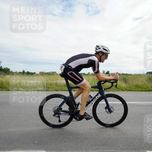 31.08.2025 - Elbe Triathlon Hamburg Michael Burmester http://msf.ph/oto/8694517 31.08.2025 15:17:17 Radfahren  meine-sportfotos.de
