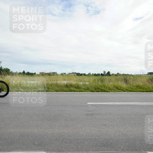 31.08.2025 - Elbe Triathlon Hamburg Michael Burmester http://msf.ph/oto/8694519 31.08.2025 15:17:21 Radfahren  meine-sportfotos.de