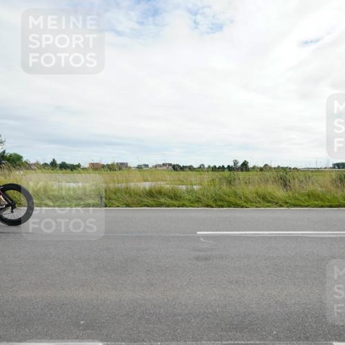 31.08.2025 - Elbe Triathlon Hamburg Michael Burmester http://msf.ph/oto/8694523 31.08.2025 15:17:27 Radfahren  meine-sportfotos.de