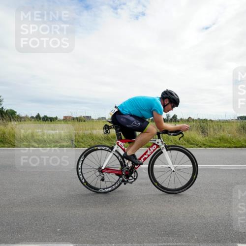 31.08.2025 - Elbe Triathlon Hamburg Michael Burmester http://msf.ph/oto/8694526 31.08.2025 15:18:42 Radfahren  meine-sportfotos.de
