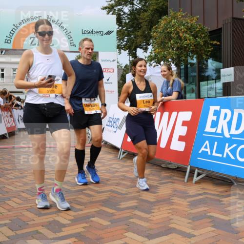31.08.2025 - 21. Blankeneser Heldenlauf Strokosch-Dieckow http://msf.ph/oto/8694529 31.08.2025 12:35:09 Ziel 5115, 5315, 5689, 5037, 4267 meine-sportfotos.de