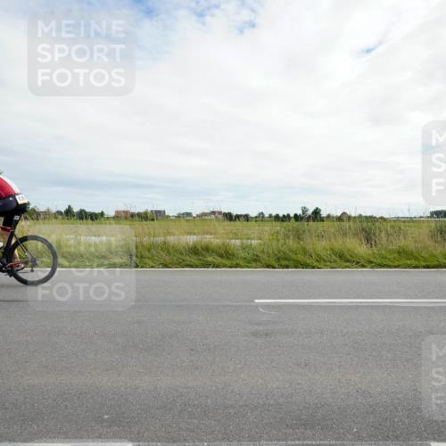 31.08.2025 - Elbe Triathlon Hamburg Michael Burmester http://msf.ph/oto/8694530 31.08.2025 15:18:57 Radfahren  meine-sportfotos.de