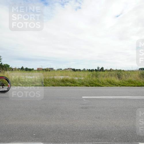31.08.2025 - Elbe Triathlon Hamburg Michael Burmester http://msf.ph/oto/8694531 31.08.2025 15:19:08 Radfahren  meine-sportfotos.de