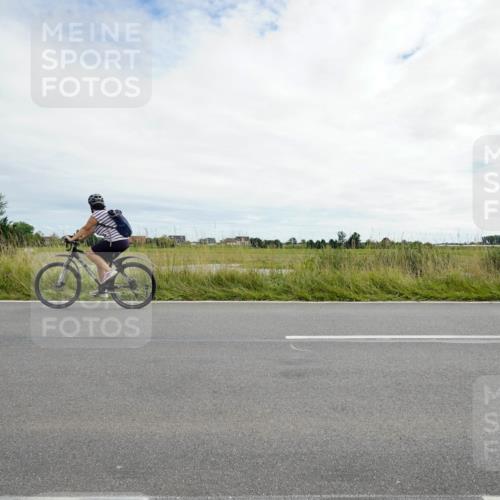 31.08.2025 - Elbe Triathlon Hamburg Michael Burmester http://msf.ph/oto/8694533 31.08.2025 15:19:12 Radfahren  meine-sportfotos.de