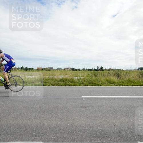 31.08.2025 - Elbe Triathlon Hamburg Michael Burmester http://msf.ph/oto/8694536 31.08.2025 15:19:25 Radfahren  meine-sportfotos.de
