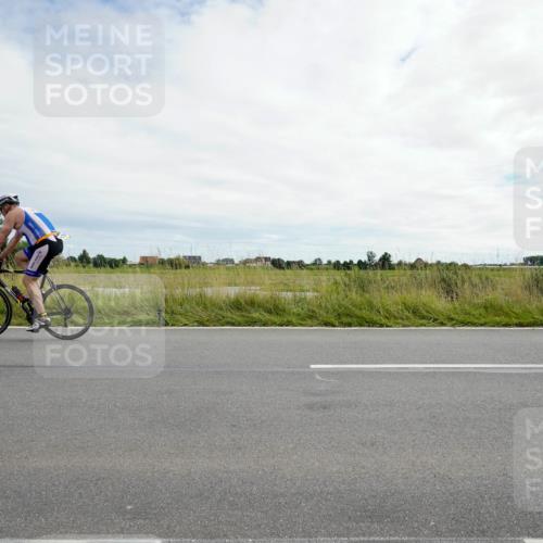 31.08.2025 - Elbe Triathlon Hamburg Michael Burmester http://msf.ph/oto/8694540 31.08.2025 15:20:22 Radfahren  meine-sportfotos.de